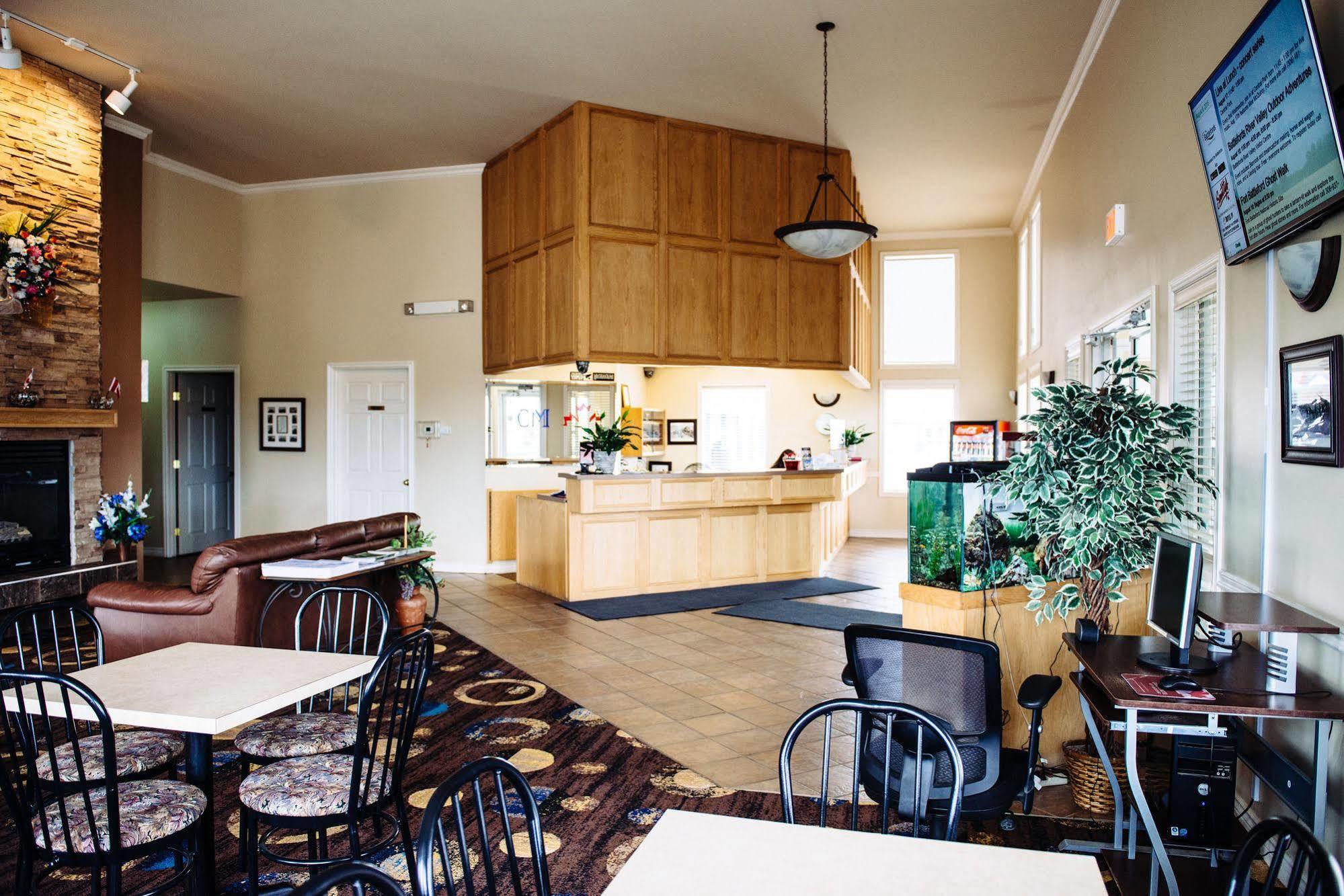 Canadian Motel נורת' בטלפורד מראה חיצוני תמונה