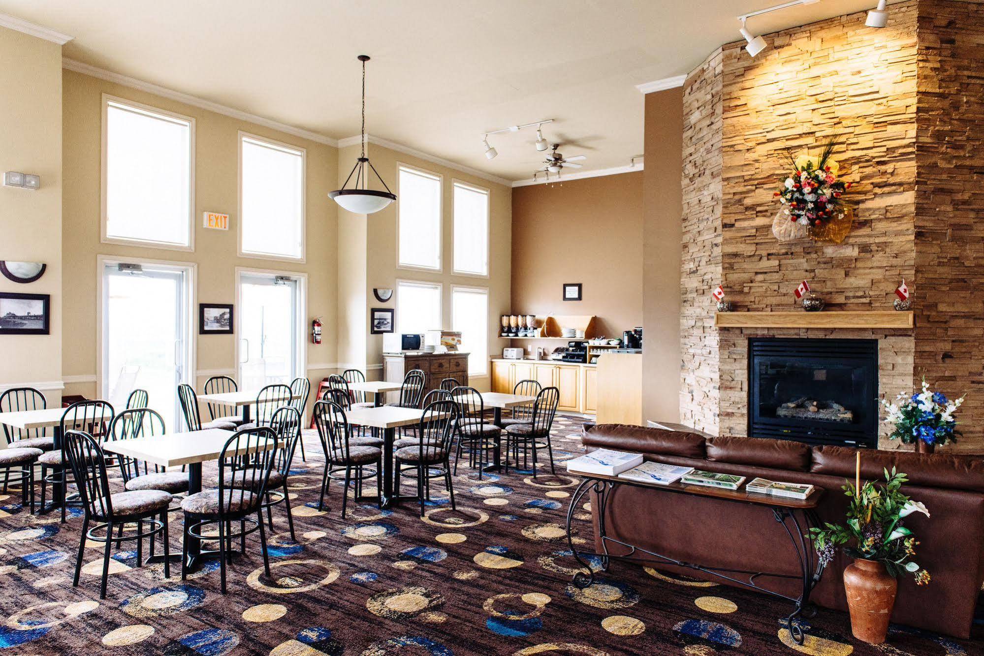 Canadian Motel נורת' בטלפורד מראה חיצוני תמונה