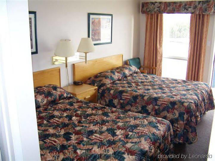 Canadian Motel נורת' בטלפורד מראה חיצוני תמונה