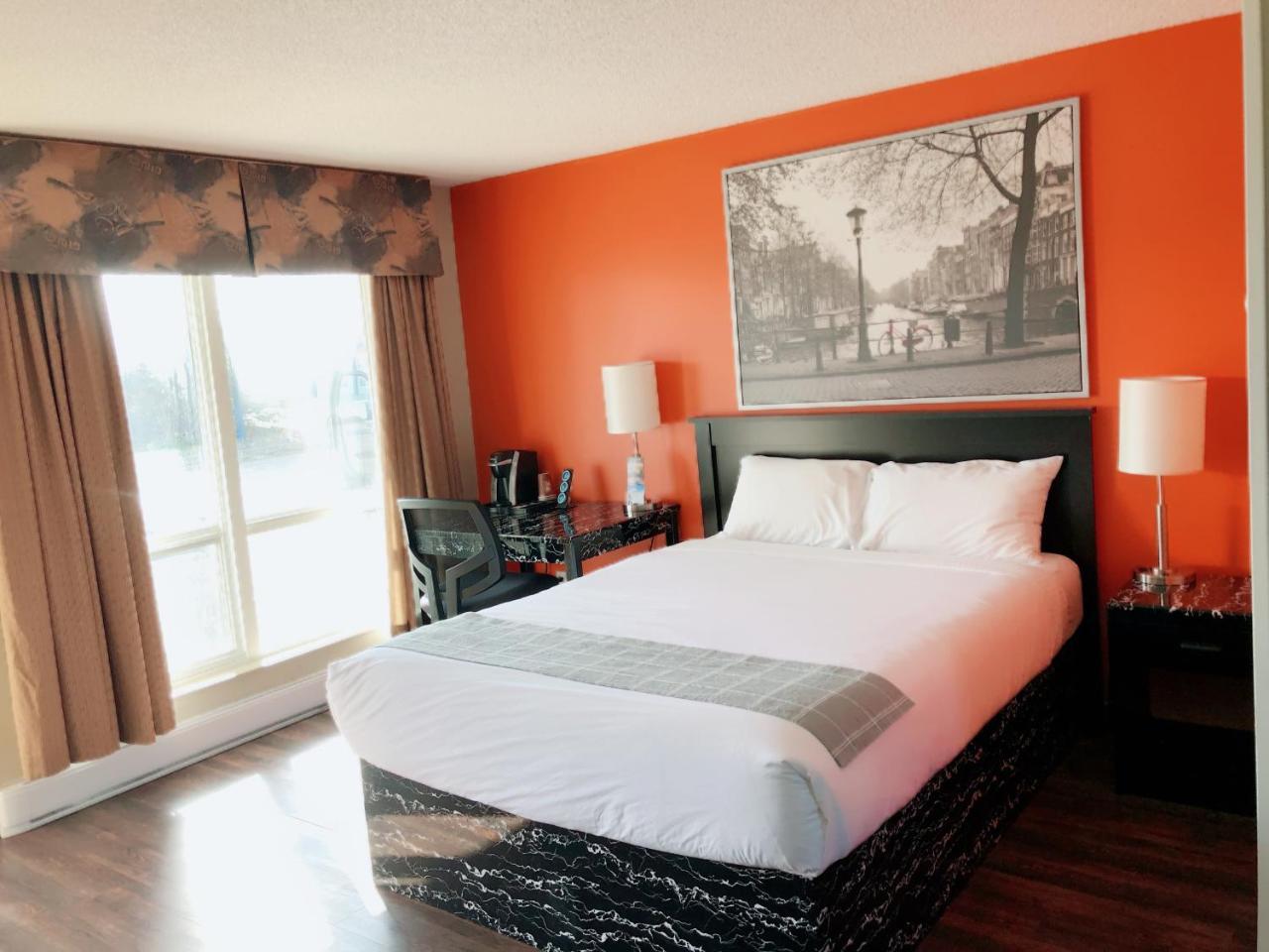 Canadian Motel נורת' בטלפורד מראה חיצוני תמונה