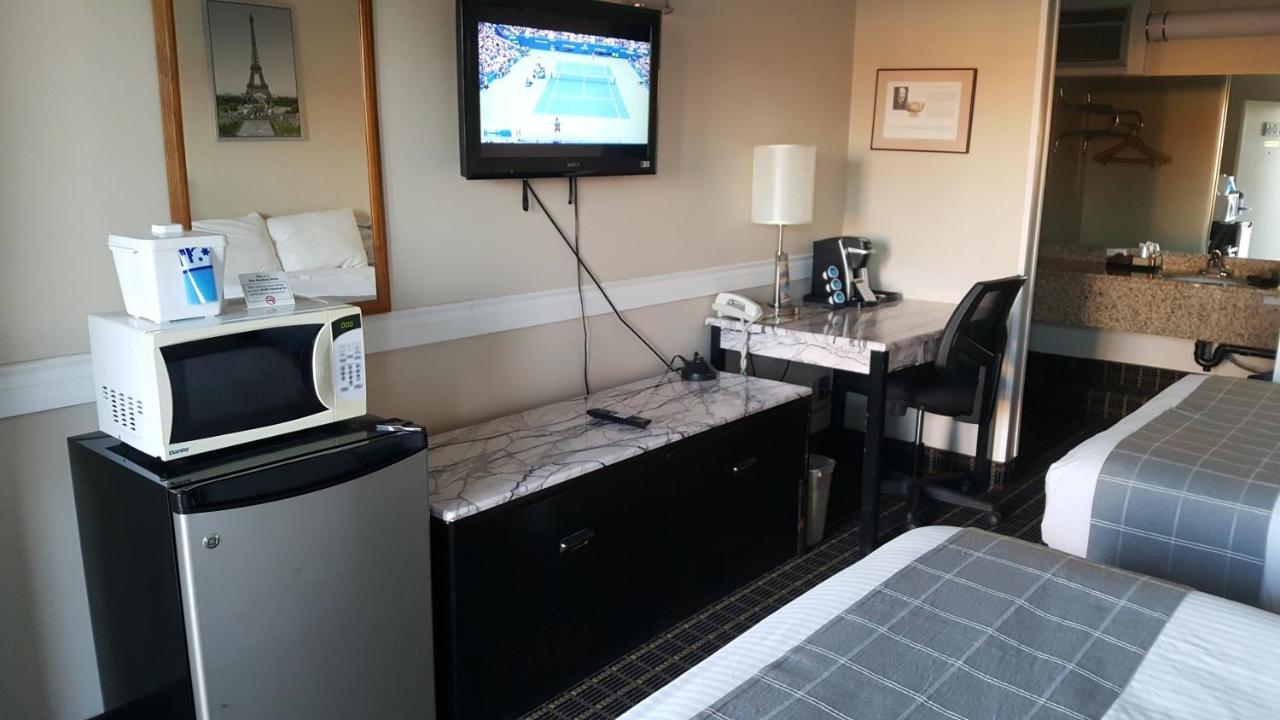 Canadian Motel נורת' בטלפורד מראה חיצוני תמונה