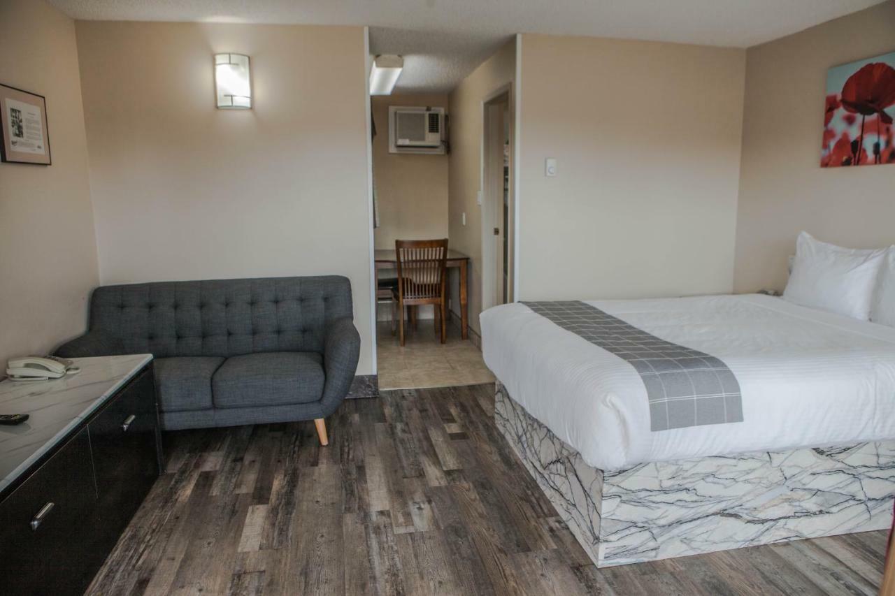 Canadian Motel נורת' בטלפורד מראה חיצוני תמונה