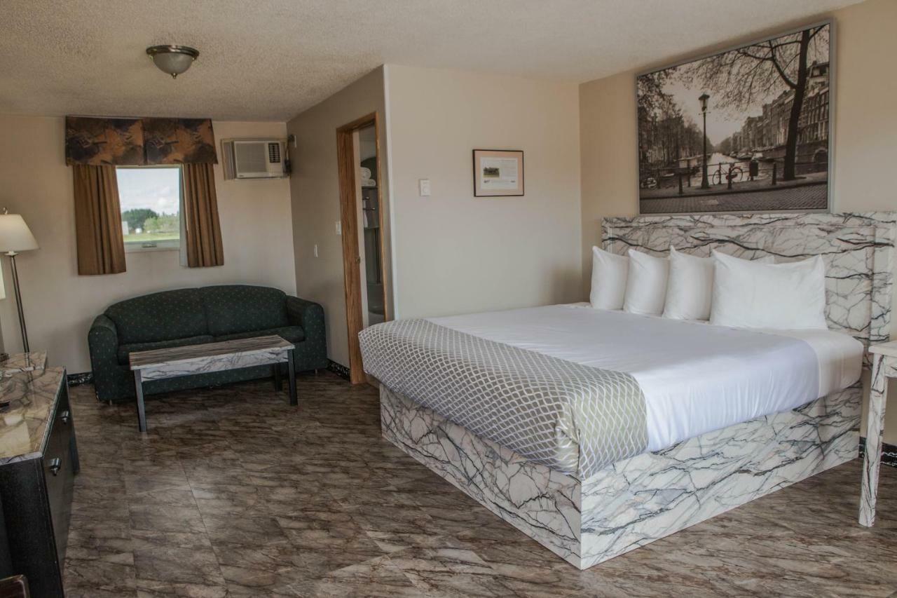 Canadian Motel נורת' בטלפורד מראה חיצוני תמונה