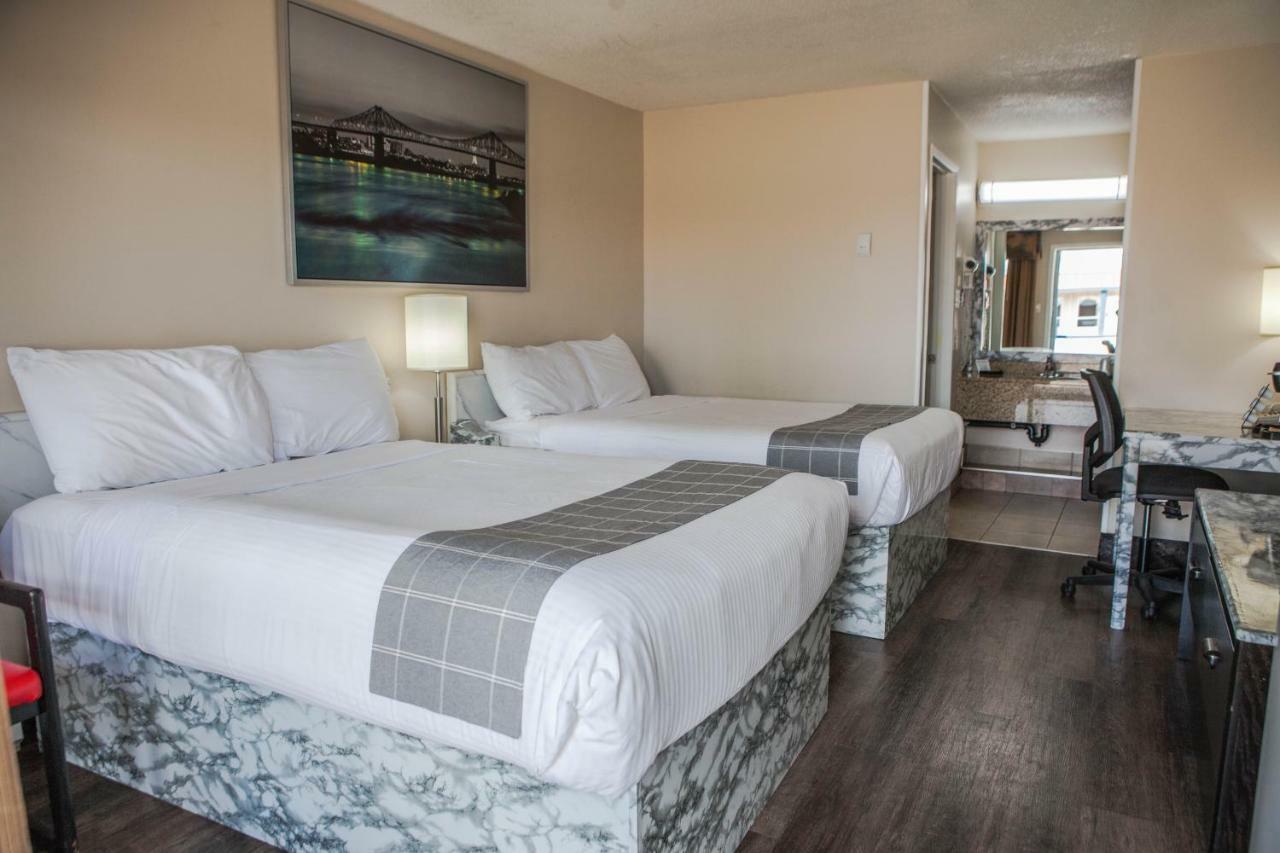 Canadian Motel נורת' בטלפורד מראה חיצוני תמונה